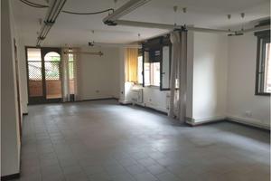 R14) Vignola ufficio di pregio