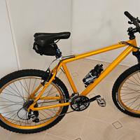Mountain bike tradizionale 26" MTB
