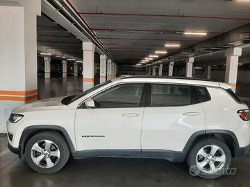 Jeep Compass bianca 2019