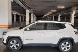 Jeep Compass bianca 2019