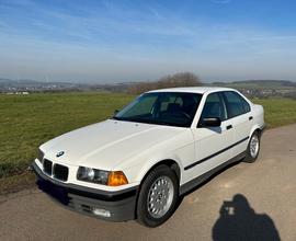 C3erc0 bmw e36 berlina