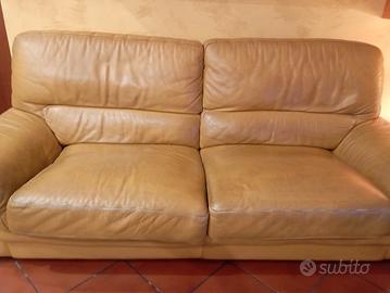 divano in vera pelle ocra