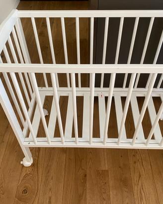 Lettino neonati come nuovo in legno bianco