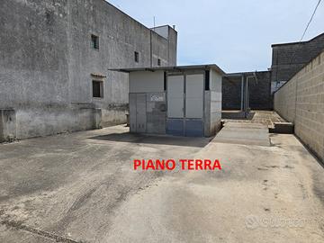 Capannone a solo uso deposito su due piani