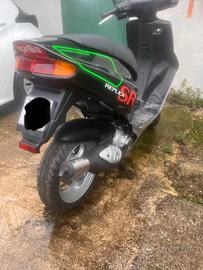 Aprilia Sr 50 replica