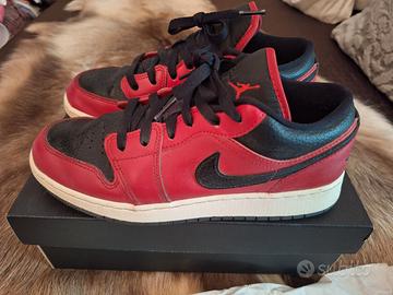 Nike Air Jordan 1 low red black white