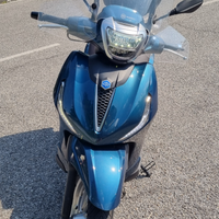 Piaggio Beverly 300 hpe (2021)