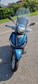 Piaggio Beverly 300 hpe (2021)