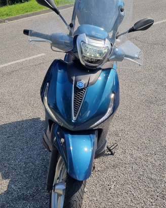 Piaggio Beverly 300 hpe (2021)