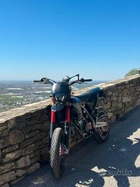 Fantic 125 motard 4T