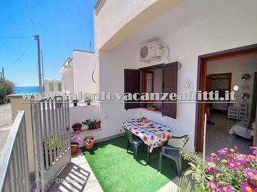 30m da spiaggetta e lungomare mancaversa casetta 4