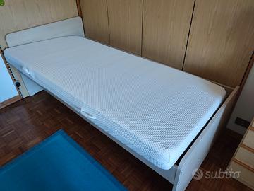 Letto Ikea con materasso