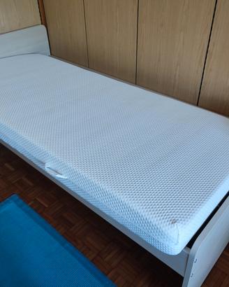 Letto Ikea con materasso