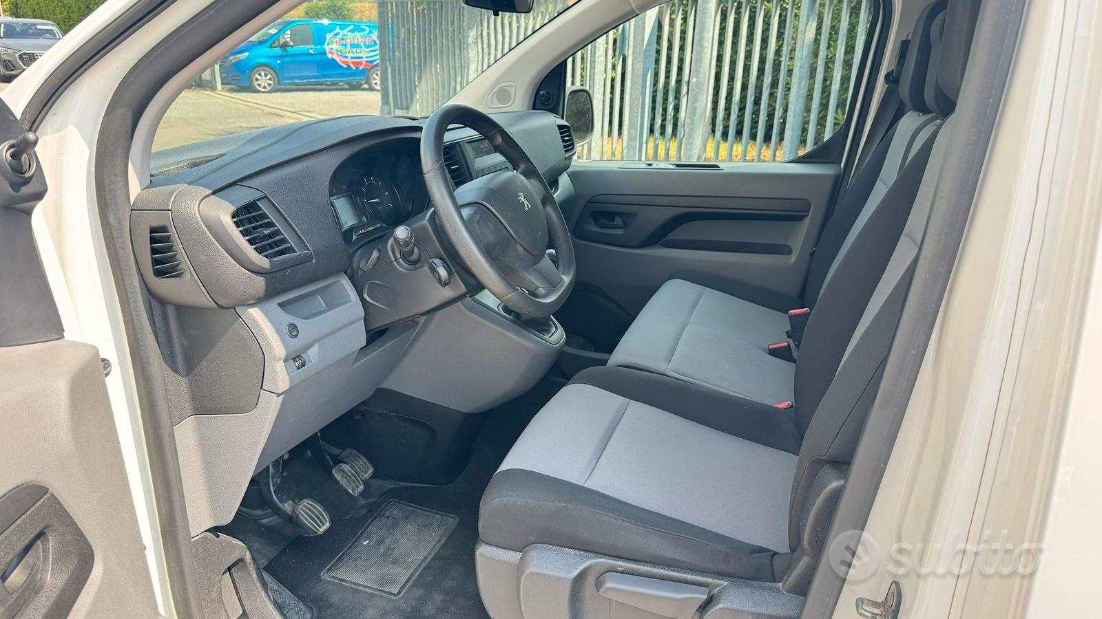 Peugeot Traveller 2019 photo 4
