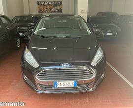 Ford Fiesta 6a Serie 1.0 100CV Black & White