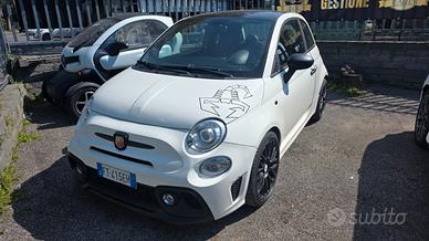 Abarth 500 1.4 Turbo T-Jet Custom
