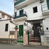 Zona Chiavelli - Piano rialzato con terrazzino