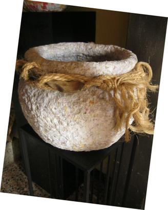 Vaso / ciotola di cartapesta fatto a mano
