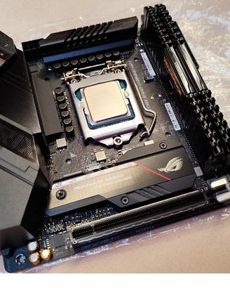 Computer Mini ITX Raffreddamento AIO a Liquido