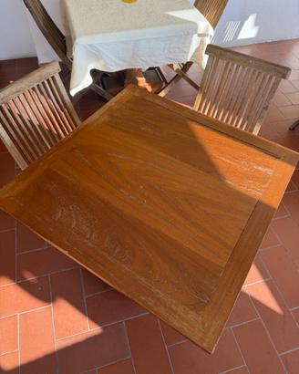 Tavoli in tek legno massello