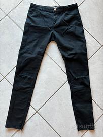 Pantaloni neri di Calliope