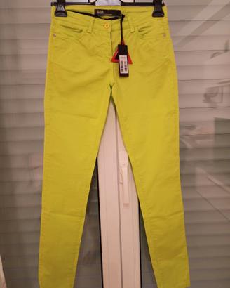 Pantaloni marca SLAM verde acido