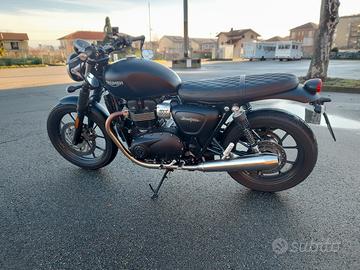 Triumph street twin 900