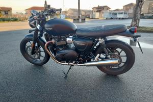 Triumph street twin 900