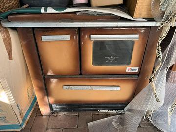Stufa cucina Nordica a legna