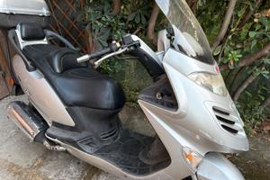 Kymco Grand Dink 250