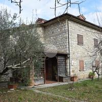 CASA SEMINDIPENDENTE A PASTENA