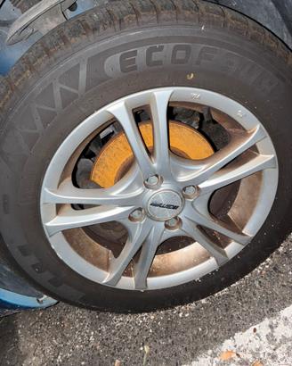 Gomme infinity 165/70 R14