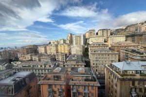 MULTILOCALE A GENOVA
