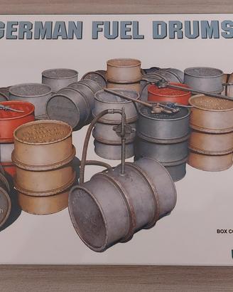 Model Kit - German Fuel Drums 200L