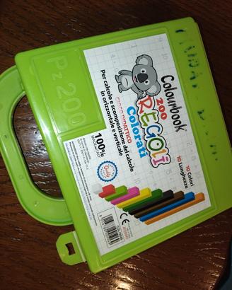 Scatola regoli colorati per bambini