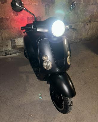Piaggio Vespa 50 replica Parvisa Baotian