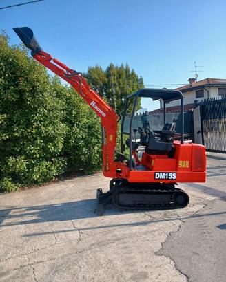E252 - ESCAVATORE HINOWA 15 Q