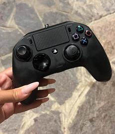NACON Controller cablato PlayStation 4 e PC