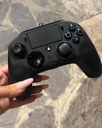 NACON Controller cablato PlayStation 4 e PC