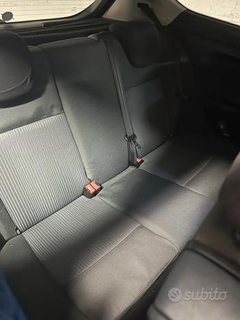 Ford fiesta 3 p titanium OR6032