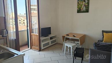 FIRENZE S. JACOPINO Bilocale con balcone