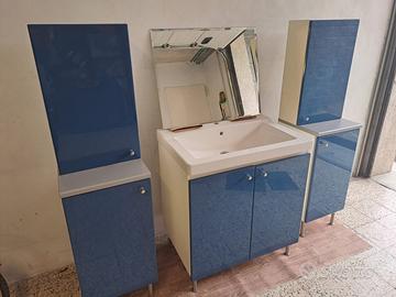 Mobile Bagno struttura bianca Ante laccate blu