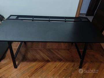 SCRIVANIA NERA DA GAMING COME NUOVA