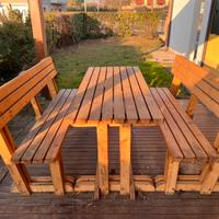 Tavolo da giardino in legno