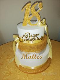 Torta scenografica per festa 18 anni