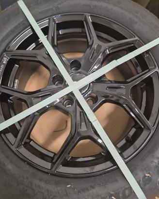 Gomme e cerchi 215/65/17