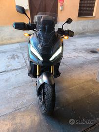 Honda x adv 750