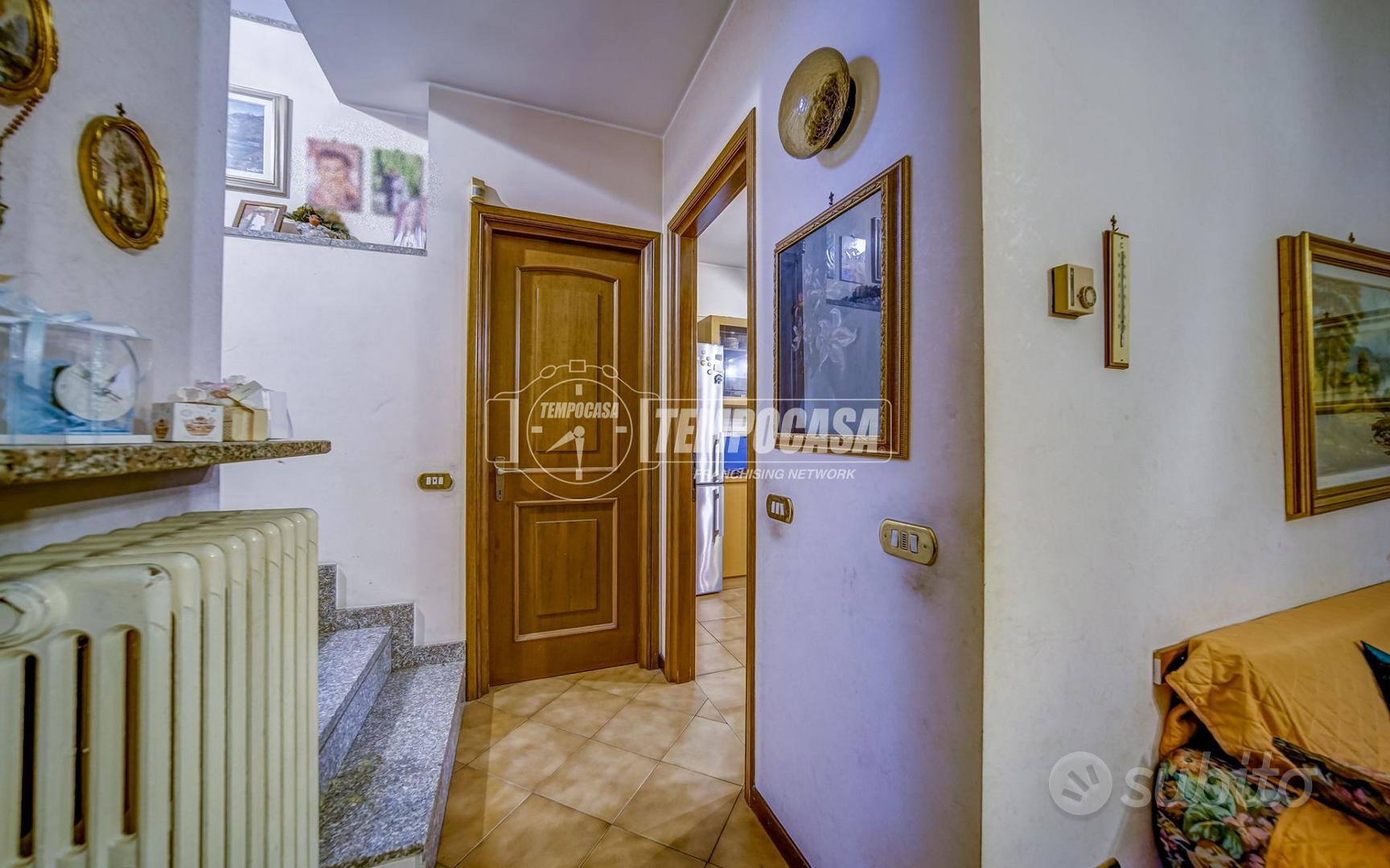 House in Fagnano Olona, Bergoro - View 4