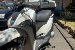 Piaggio Liberty150 + bauletto originale