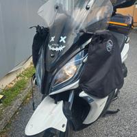 Kymco K-XCT 125 -  Honda Forza  xmax  Downtown
